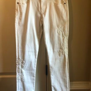 Cabi white slim boyfriend jeans